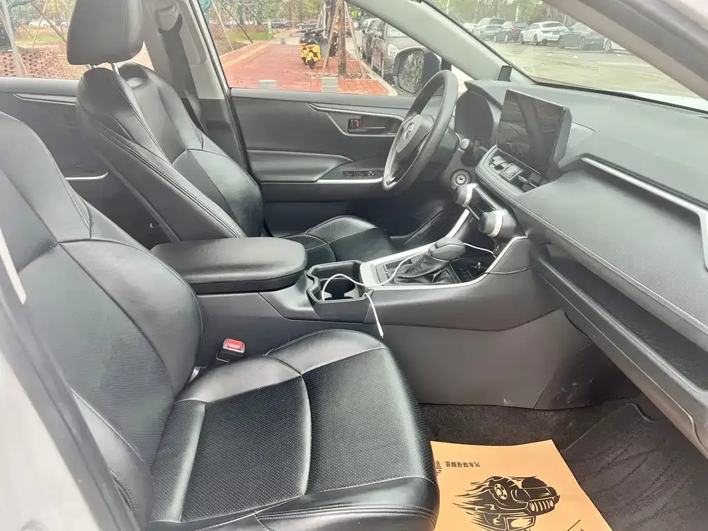 Toyota Wildlander 2023 из CN, фото 7