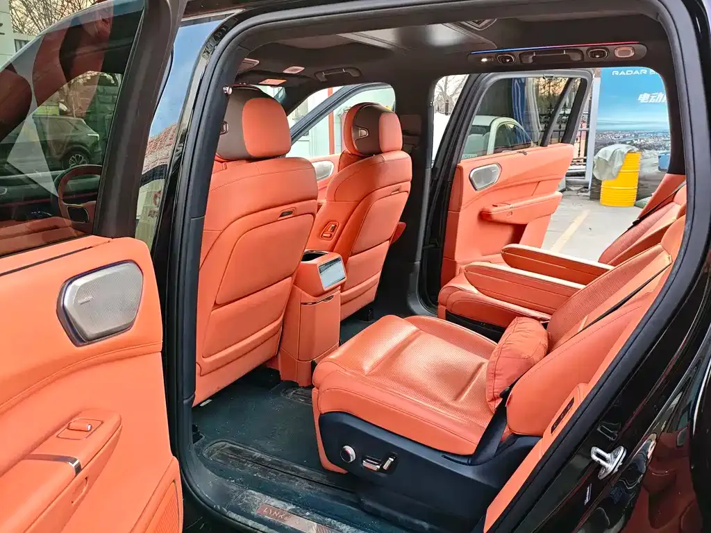 Lynk & Co 900 2025 из CN, фото 8