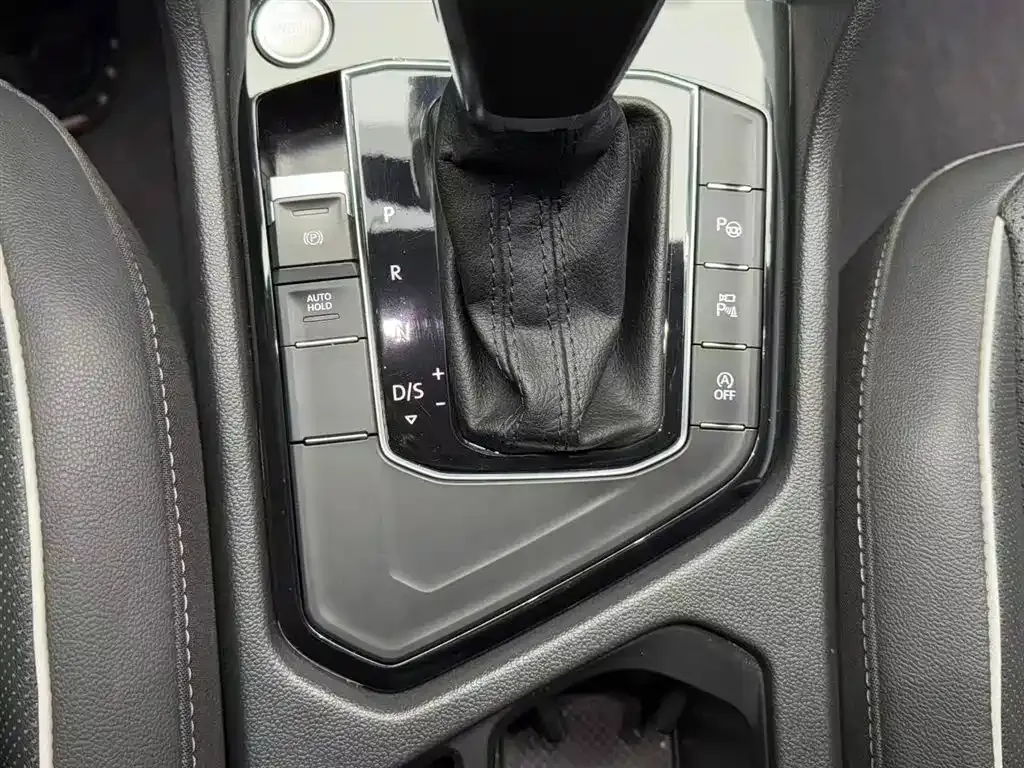Volkswagen Tiguan L 2022 из CN, фото 10