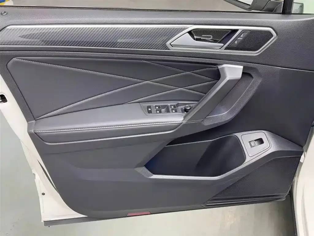 Volkswagen Tiguan L 2022 из CN, фото 6