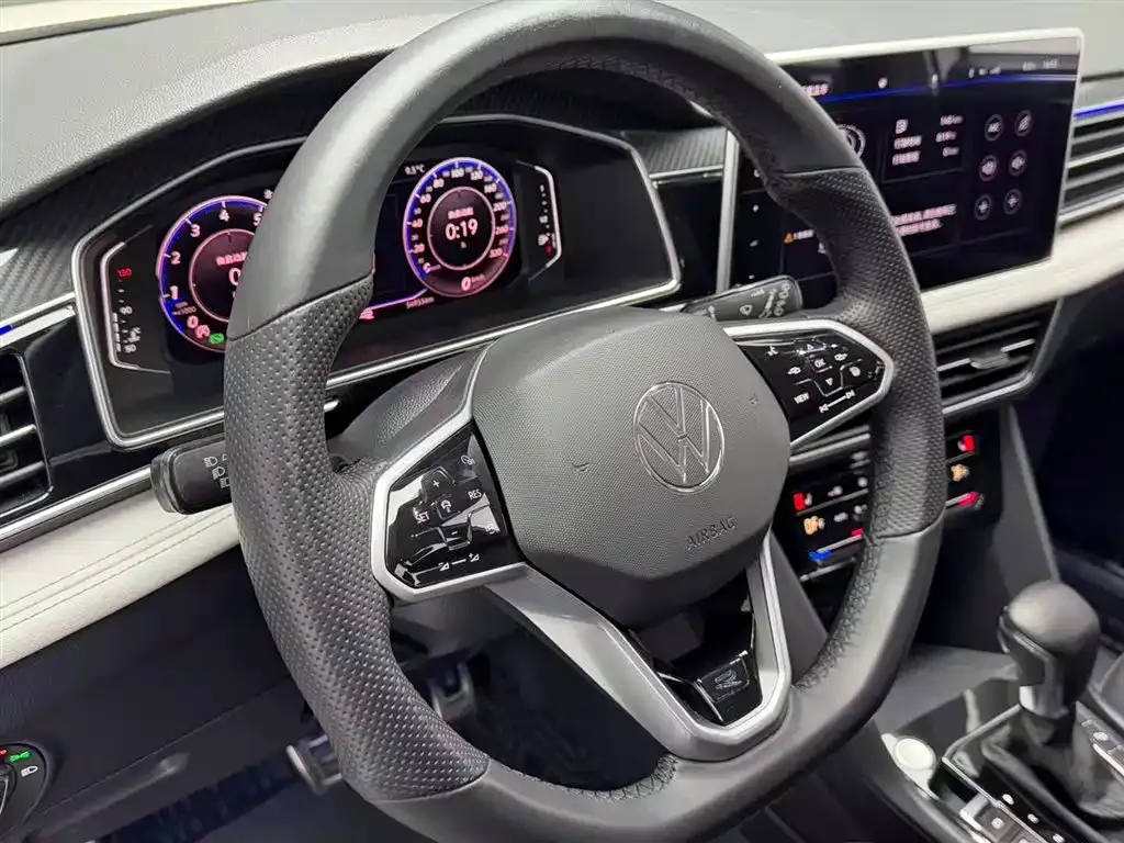 Volkswagen Tiguan L 2022 из CN, фото 9
