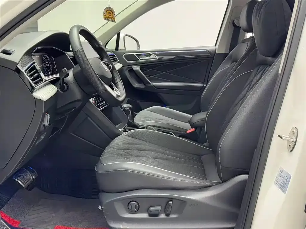 Volkswagen Tiguan L 2022 из CN, фото 7