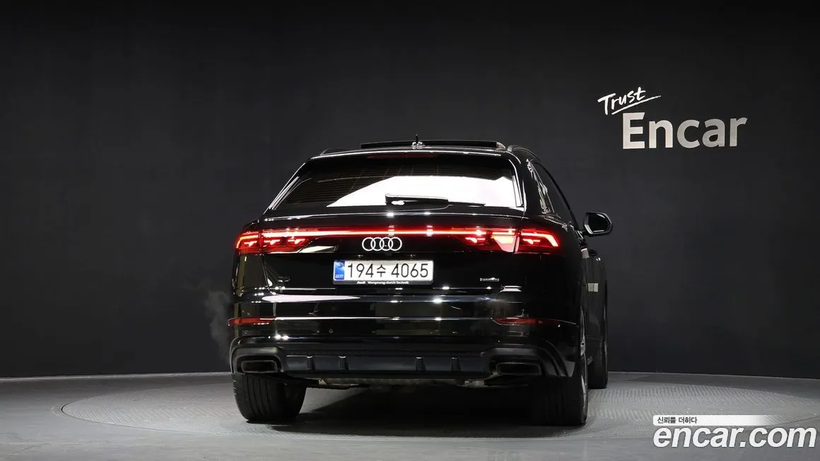 Audi Q8 — фото 2