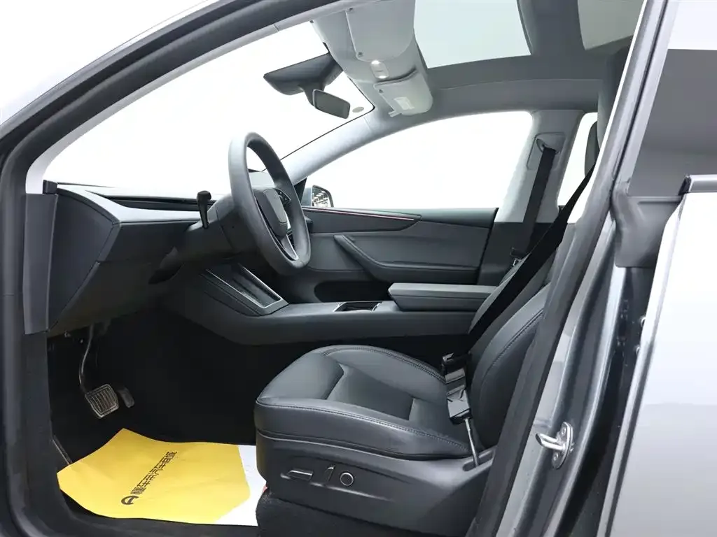 Tesla Model Y 2025 из CN, фото 10