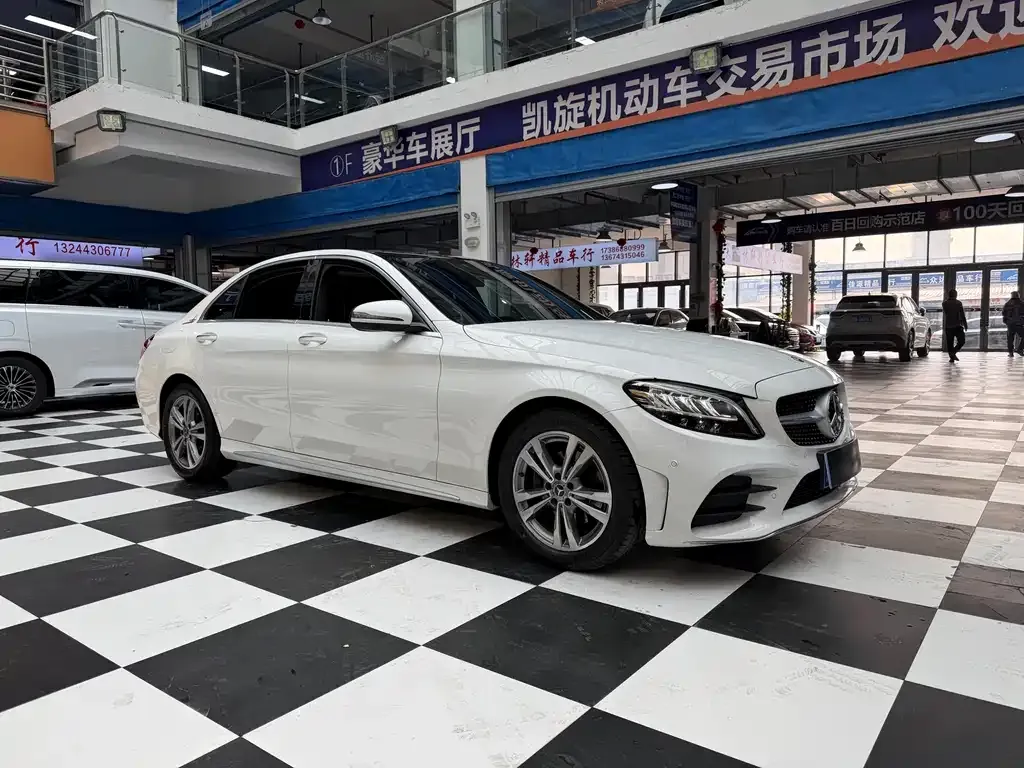 Mercedes-Benz C-Class — фото 10