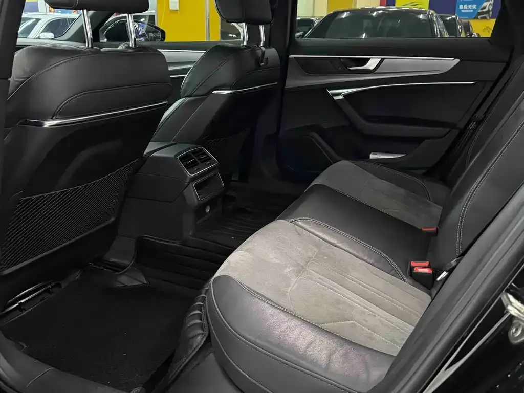 Audi A6L 2022 из CN, фото 3