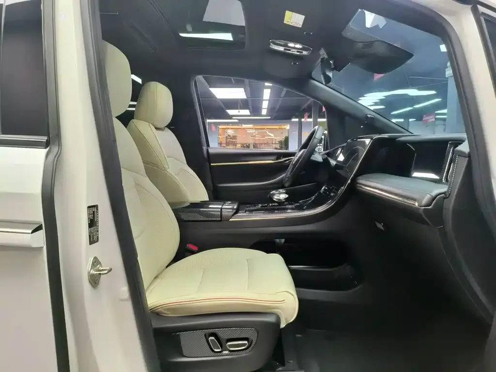 GAC Motor Trumpchi M8 — фото 2