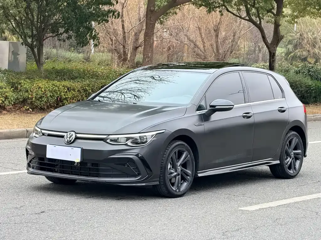 Volkswagen Golf 2023 из CN, фото 1