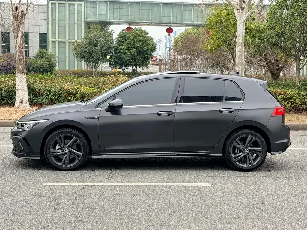 Volkswagen Golf 2023 из CN, фото 8