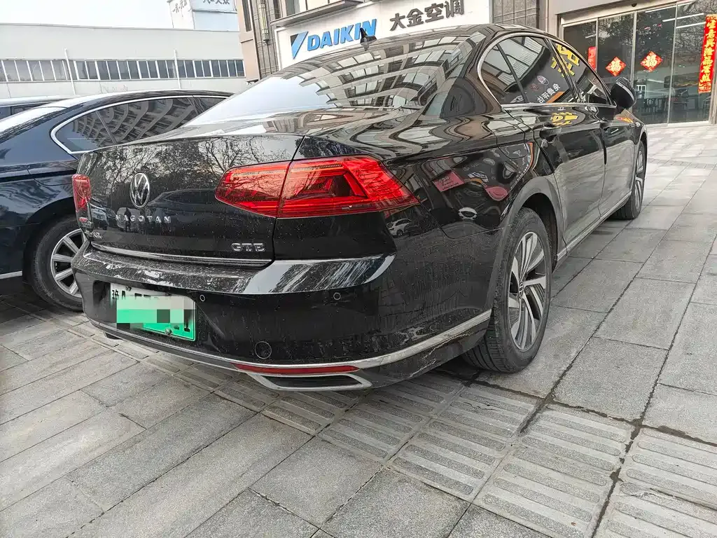 Volkswagen Magotan GTE PHEV 2022 из CN, фото 9