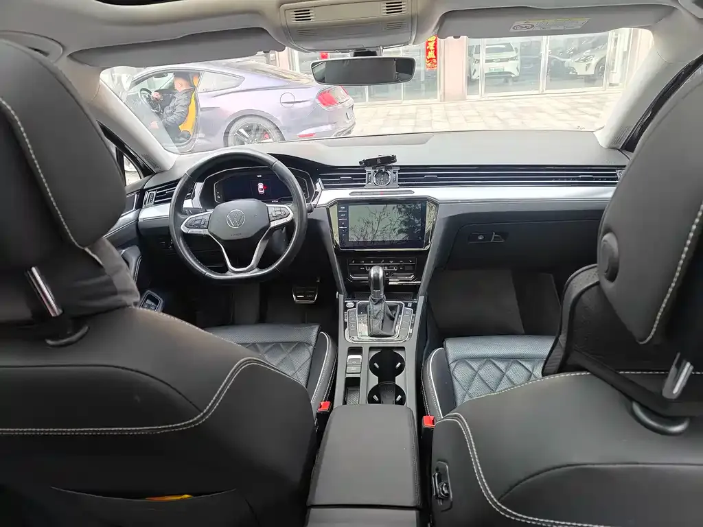 Volkswagen Magotan GTE PHEV 2022 из CN, фото 2
