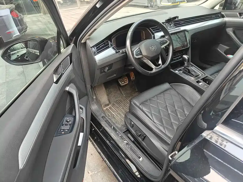 Volkswagen Magotan GTE PHEV 2022 из CN, фото 3