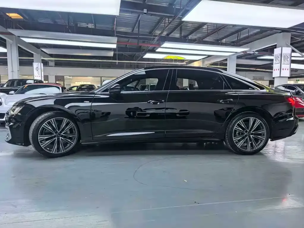 Audi A6L — фото 5