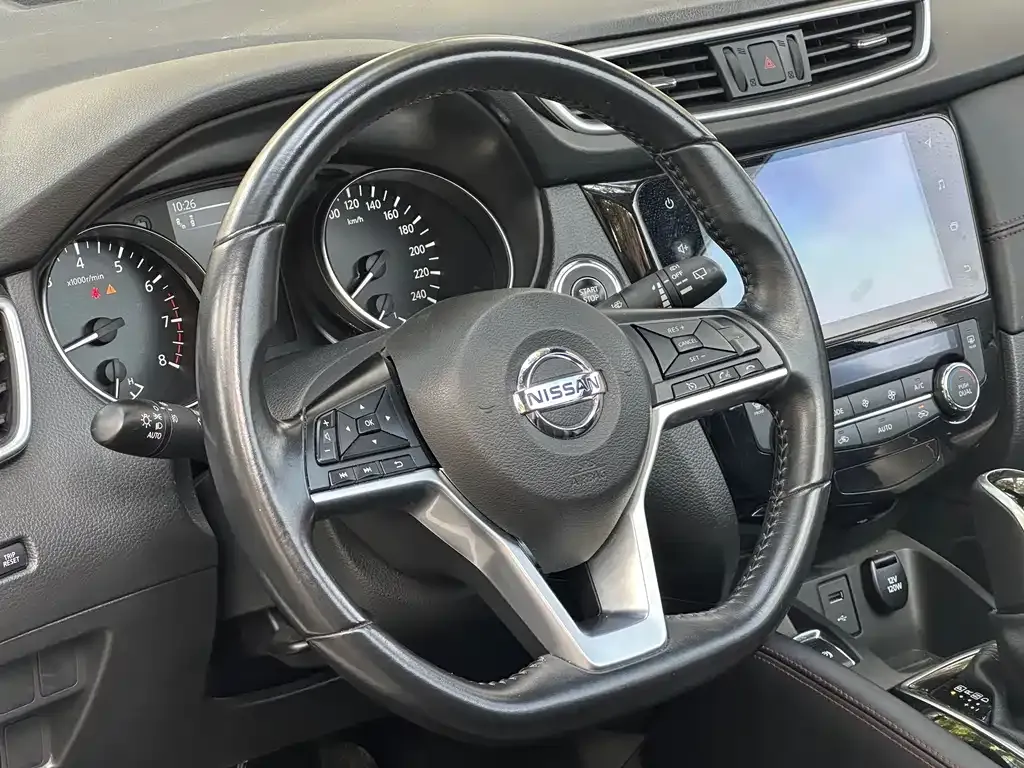 Nissan Qashqai — фото 7