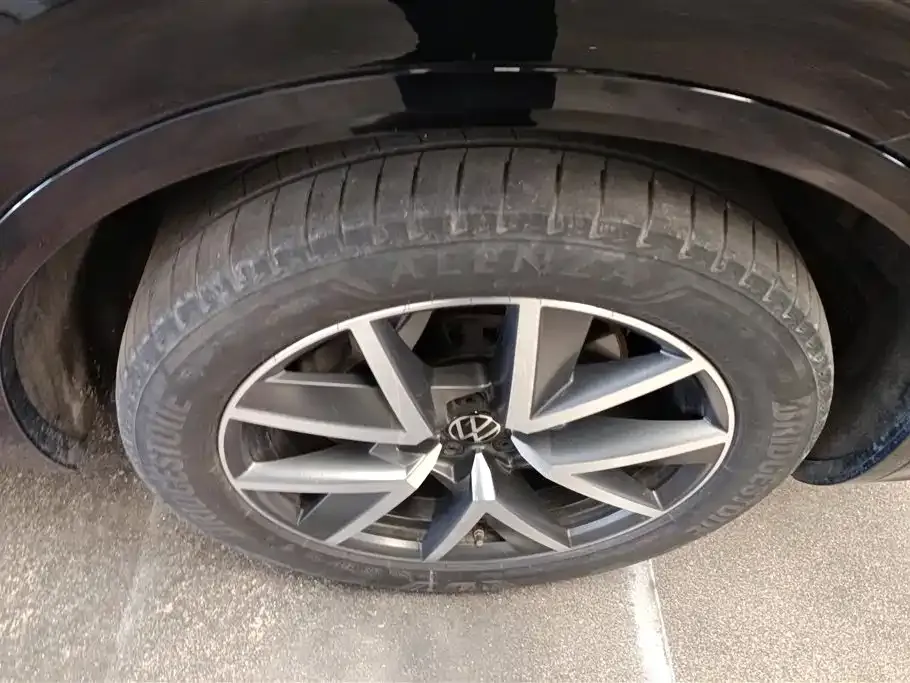 Volkswagen Touareg 2023 из CN, фото 6
