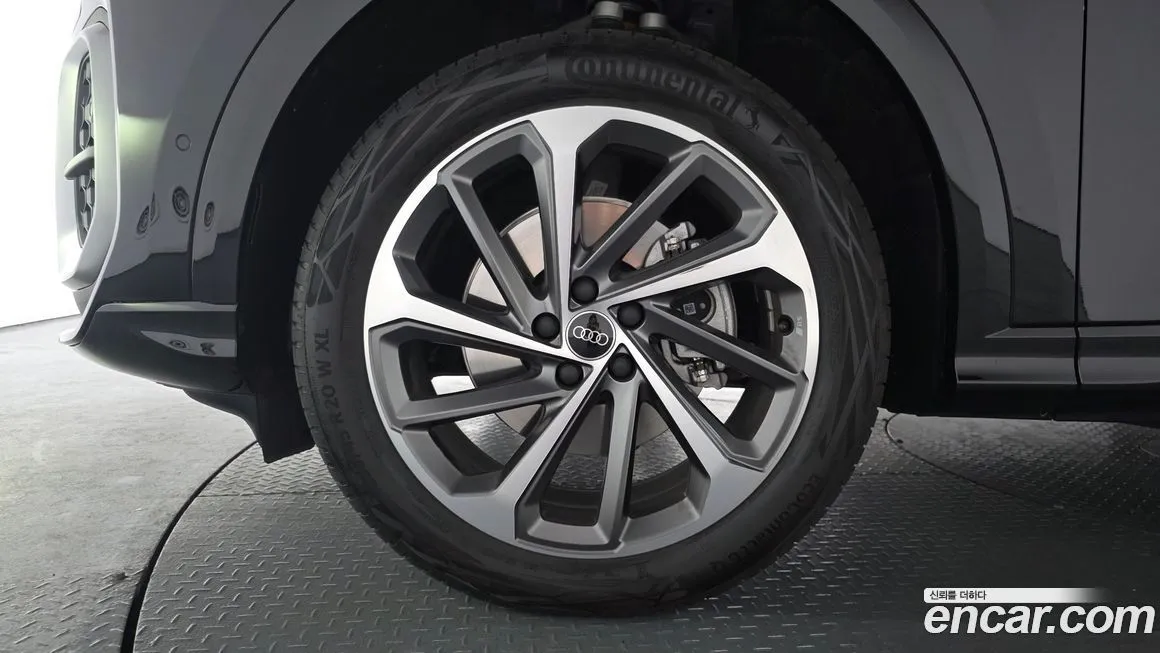 Audi Q5 2025 из KR, фото 6