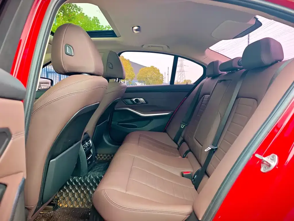 BMW 3 Series 2021 из CN, фото 4
