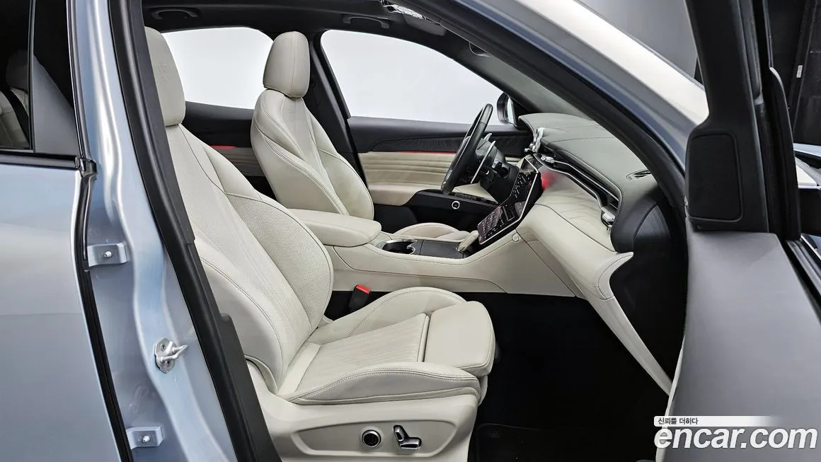 Maserati Grecale 2023 из KR, фото 2