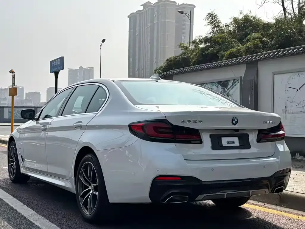 BMW 5 Series — фото 3