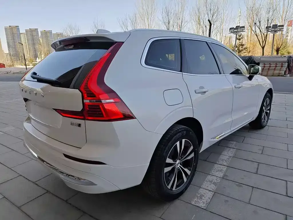 Volvo XC60 — фото 7