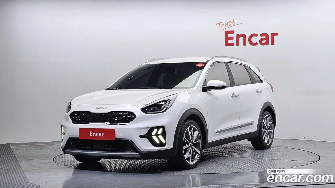 Kia Niro — фото 1