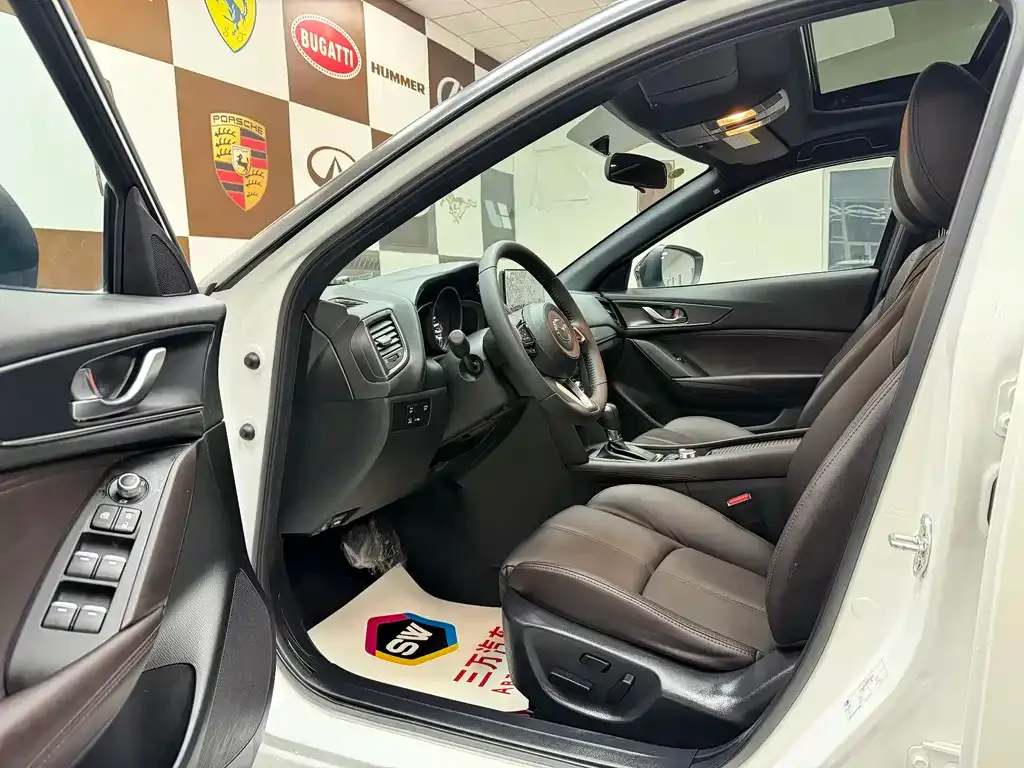 Mazda CX-4 — фото 10