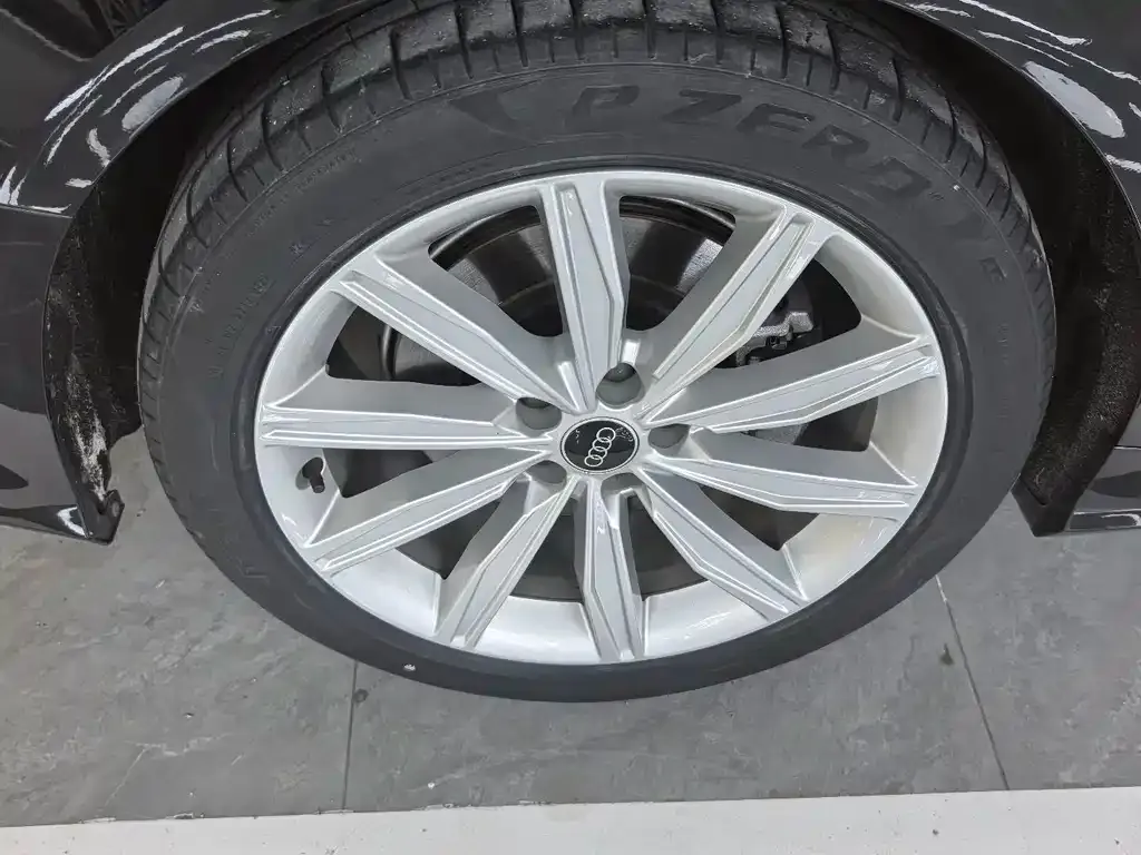 Audi A6L 2022 из CN, фото 2