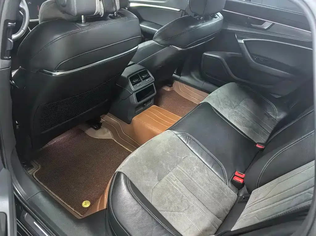 Audi A6L 2022 из CN, фото 7