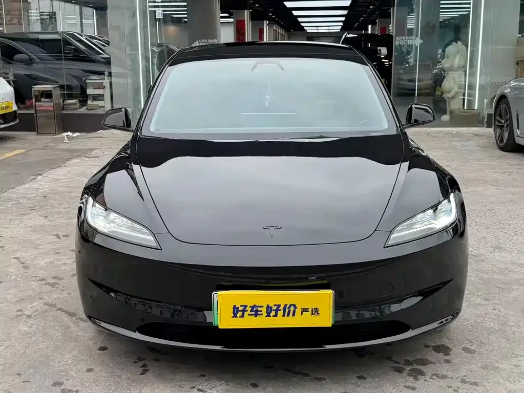 Tesla Model 3 2023 из CN, фото 5