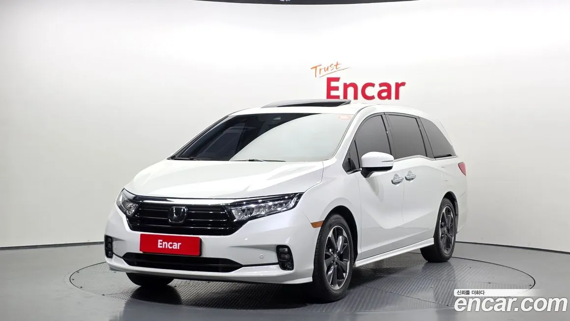 Honda Odyssey — фото 1