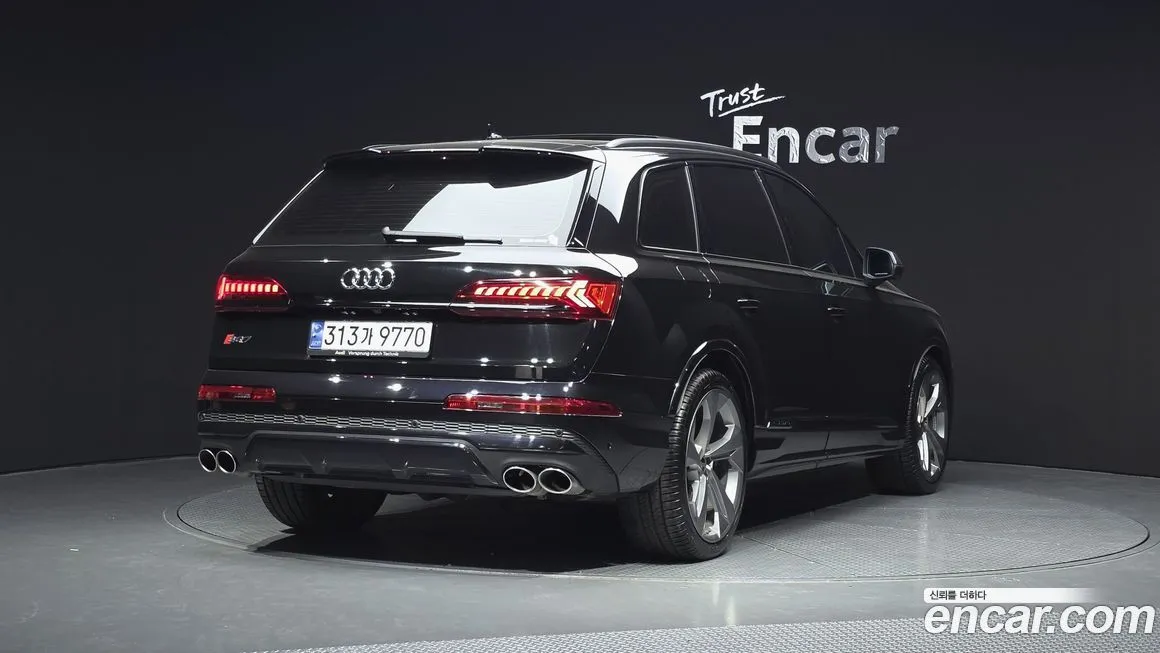 Audi SQ7 2023 из KR, фото 4