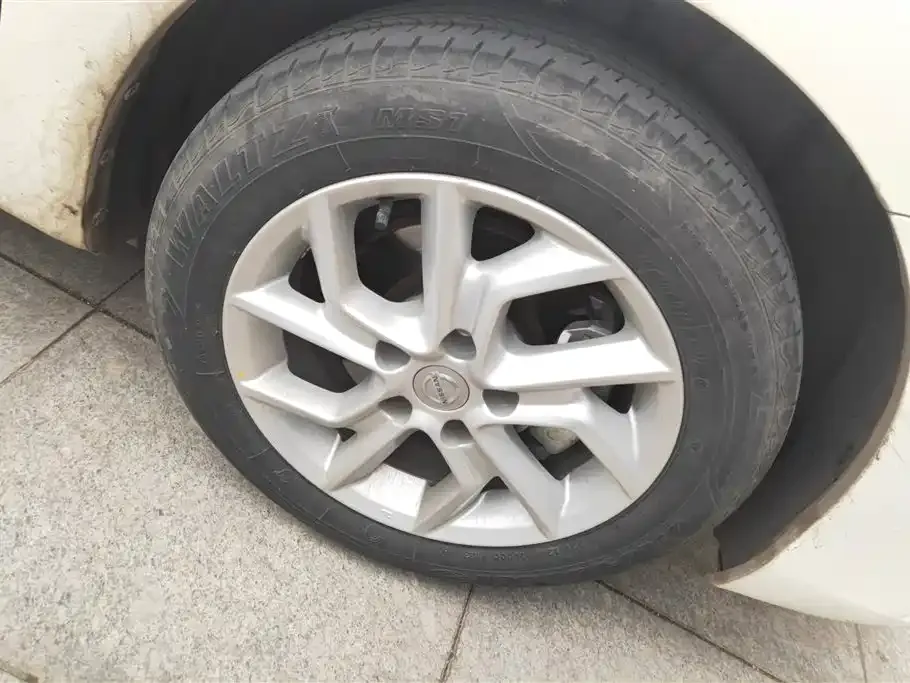 Nissan Tiida 2023 из CN, фото 6