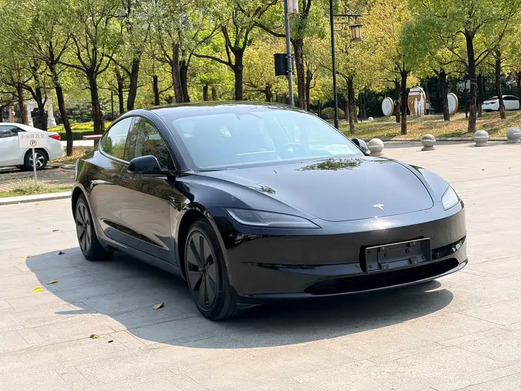 Tesla Model 3 2023 из CN, фото 4