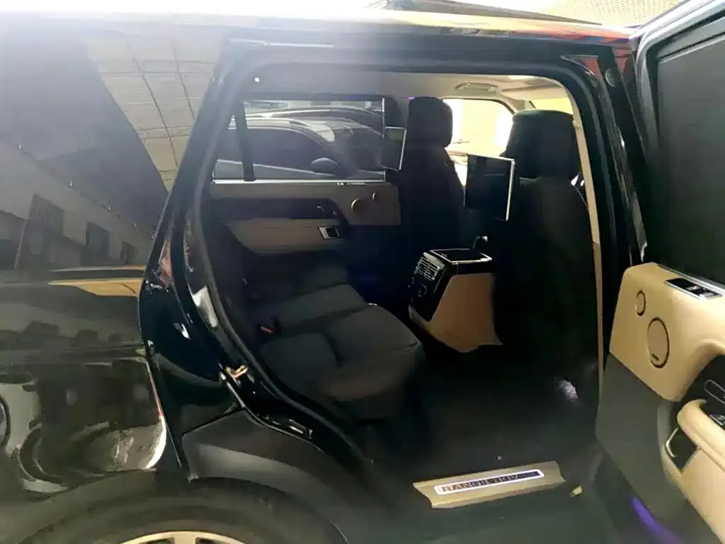 Land Rover Range Rover 2021 из CN, фото 2