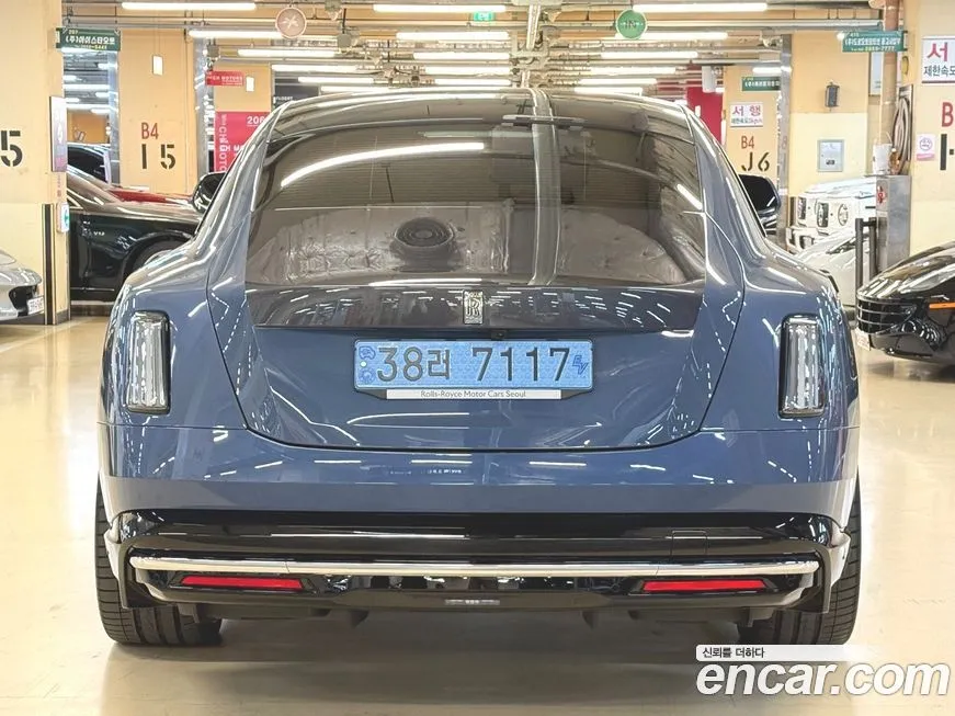 Rolls-Royce Spectre 2024 из KR, фото 10
