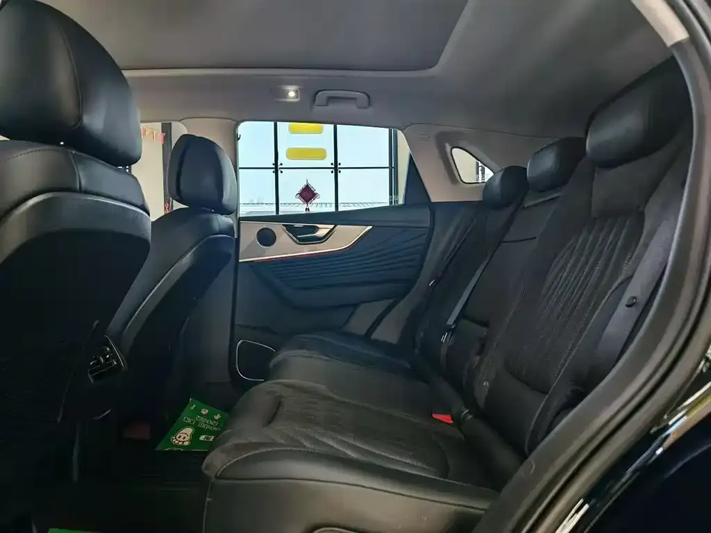 Hongqi HS5 2023 из CN, фото 2