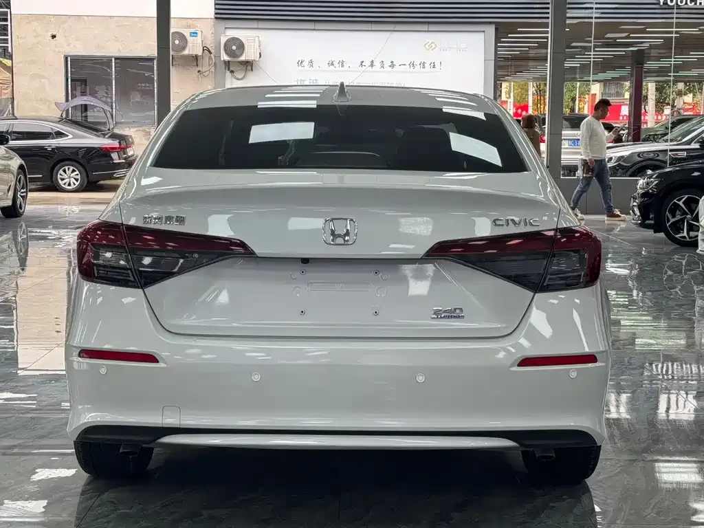 Honda Civic 2025 из CN, фото 2