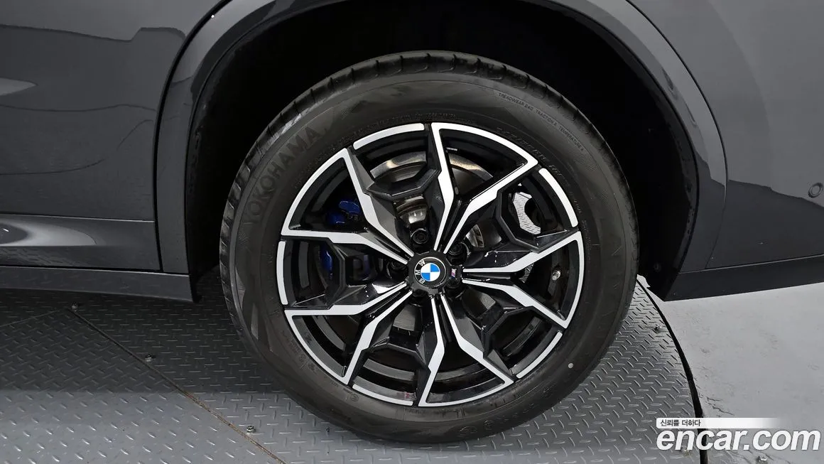 BMW X4 — фото 10