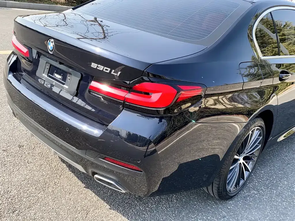BMW 5 Series — фото 2