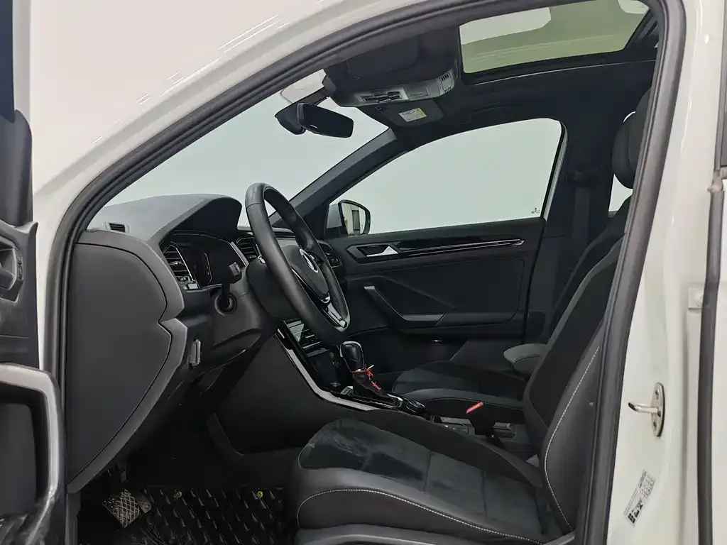 Volkswagen T-Roc 2022 из CN, фото 6