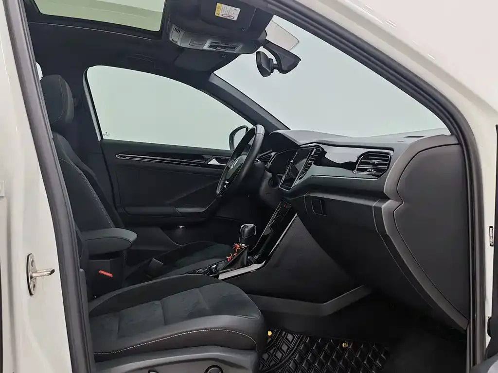 Volkswagen T-Roc 2022 из CN, фото 10