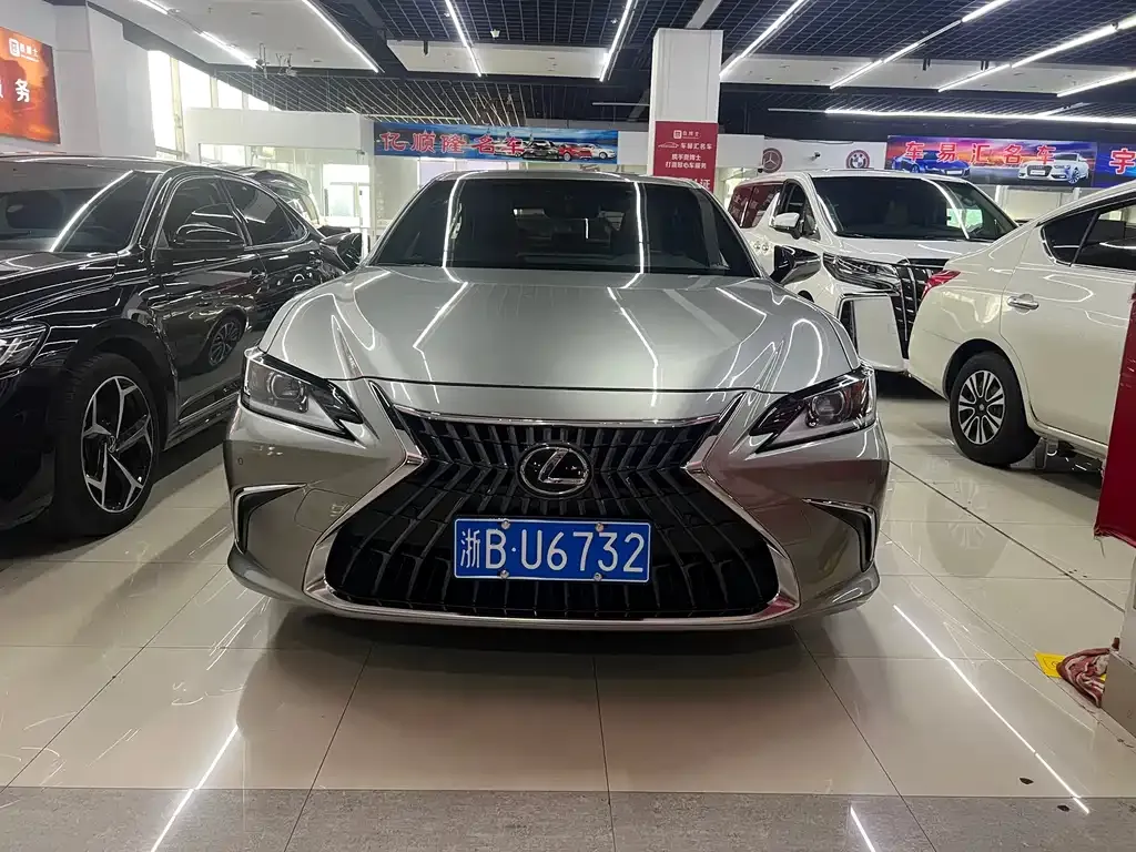 Lexus ES 2023 из CN, фото 10
