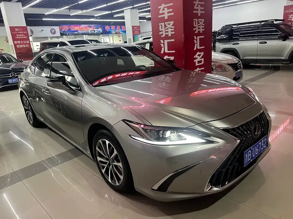Lexus ES 2023 из CN, фото 9