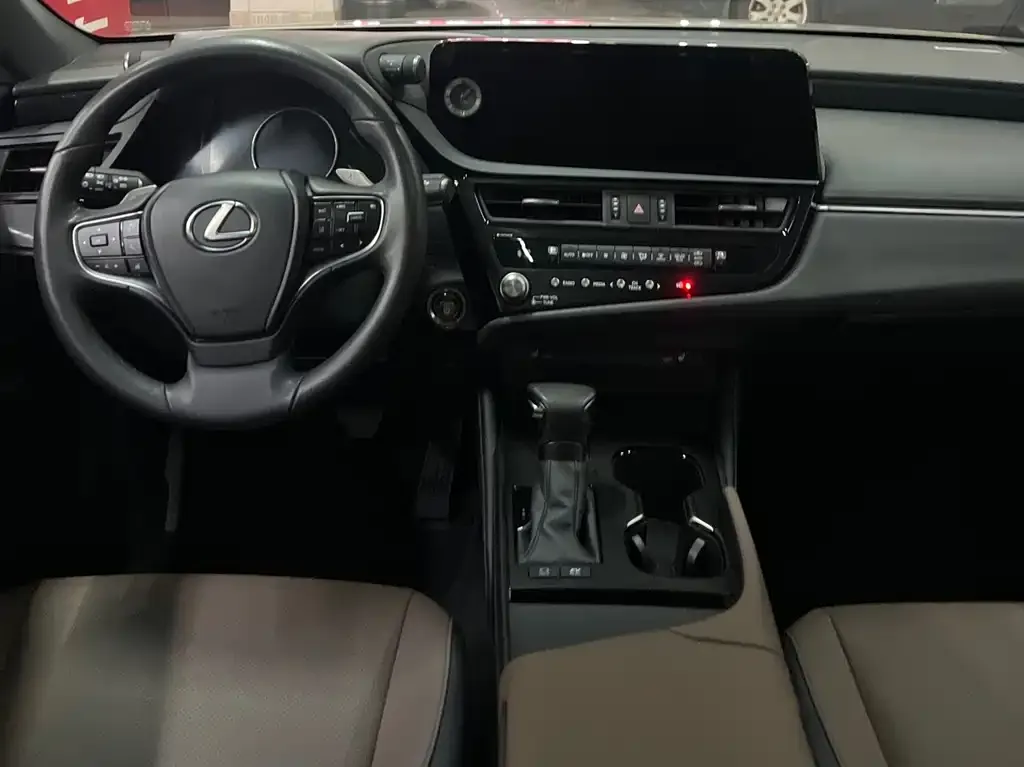 Lexus ES 2023 из CN, фото 2