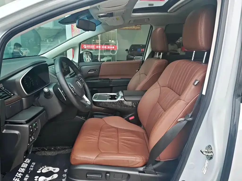 Honda Odyssey 2023 из CN, фото 2