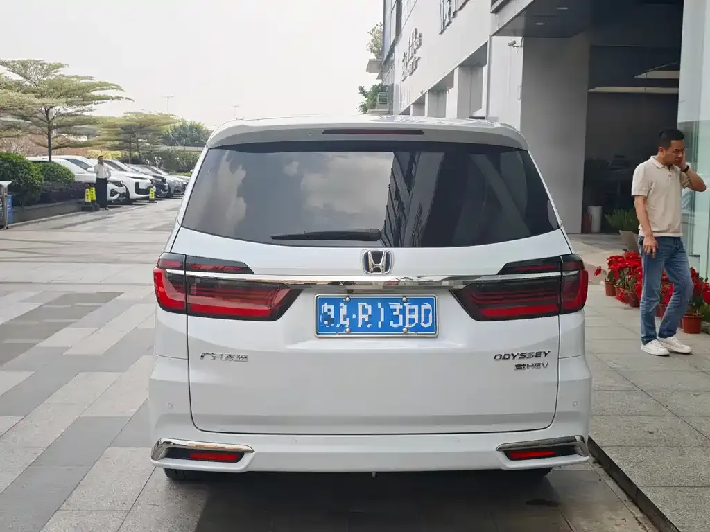 Honda Odyssey 2023 из CN, фото 4