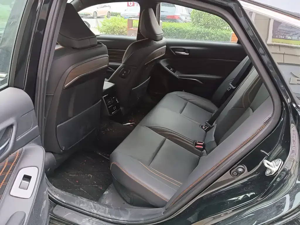 Toyota Avalon 2026 из CN, фото 4