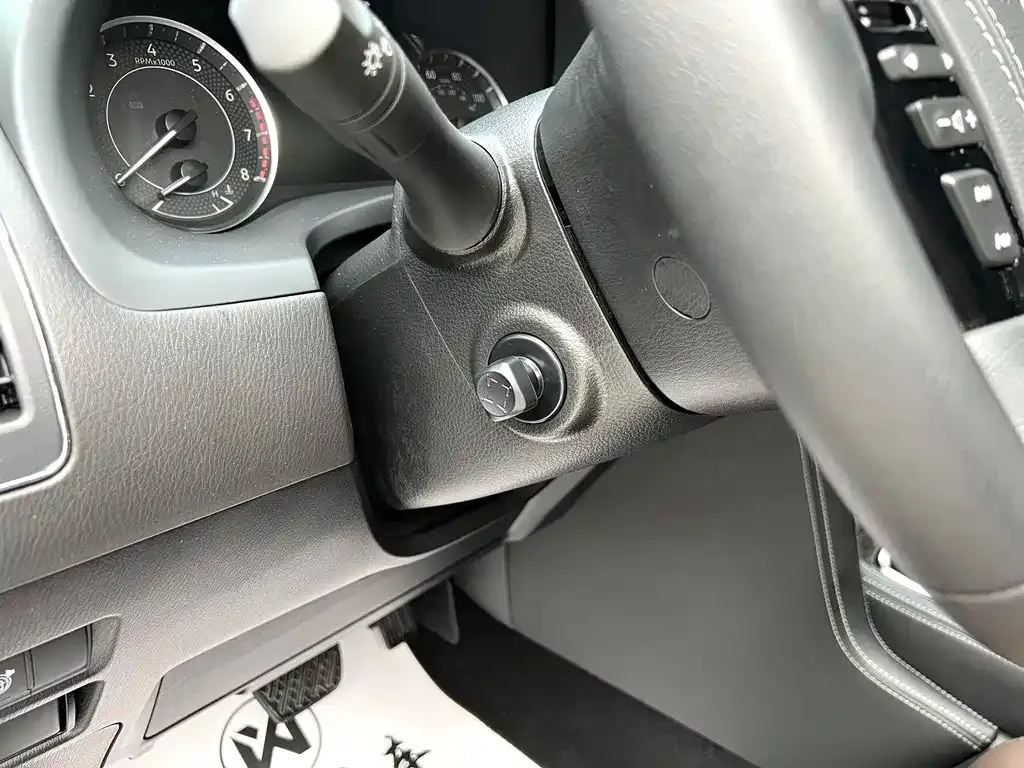 Nissan Patrol 2023 из CN, фото 3