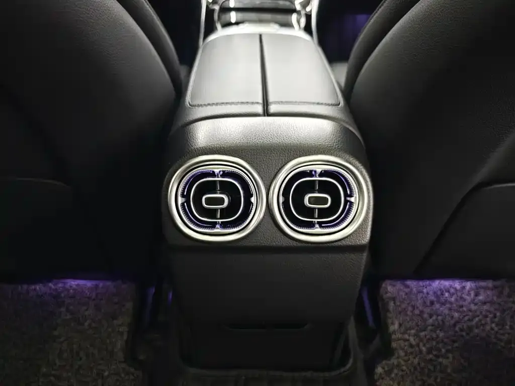Mercedes-Benz C-Class 2023 из CN, фото 5
