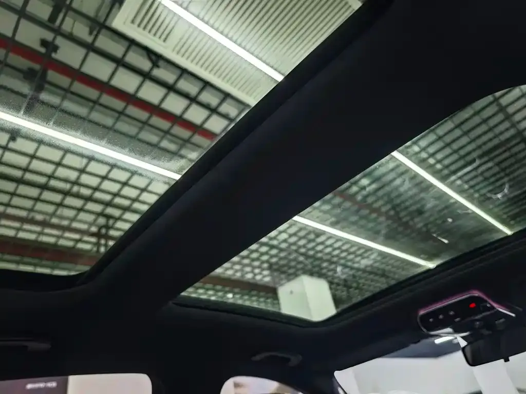 Mercedes-Benz C-Class 2023 из CN, фото 2